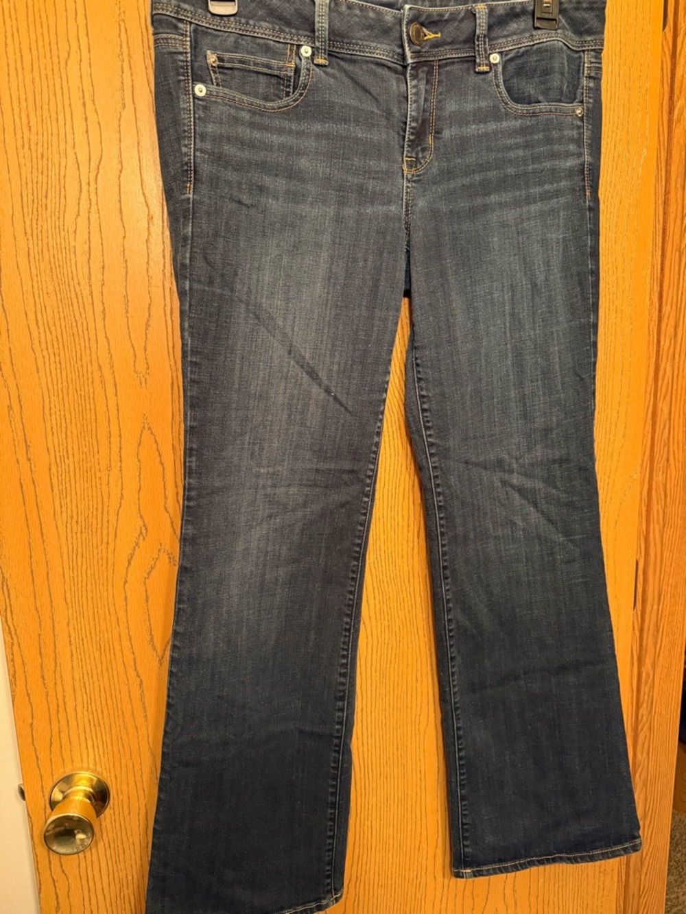 Size 14 Regular American Eagle Dark Wash jeans. Slim boot style.